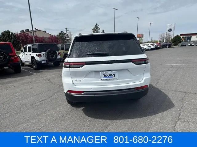 2026 Jeep Grand Cherokee Altitude 4x4