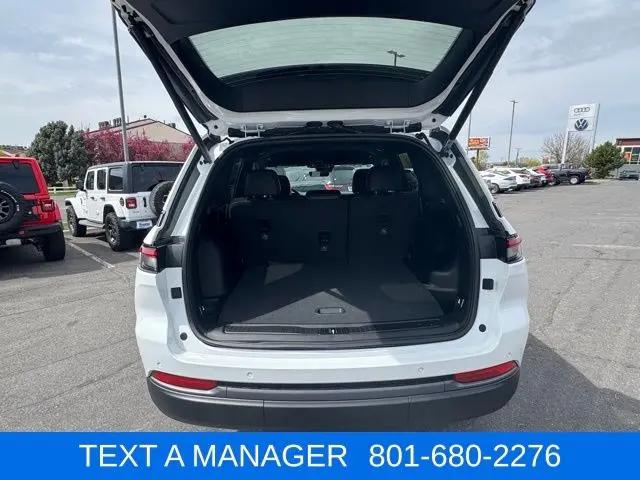 2026 Jeep Grand Cherokee Altitude 4x4