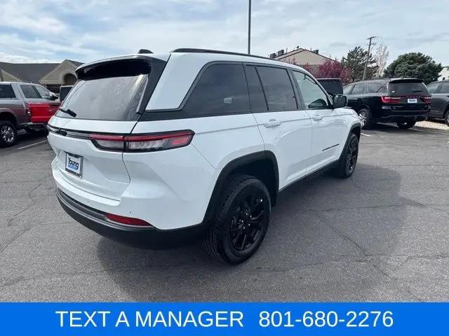 2026 Jeep Grand Cherokee Altitude 4x4