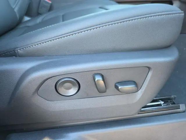 2026 GMC Sierra 2500HD Crew Cab, Standard Bed, SLT, 4WD