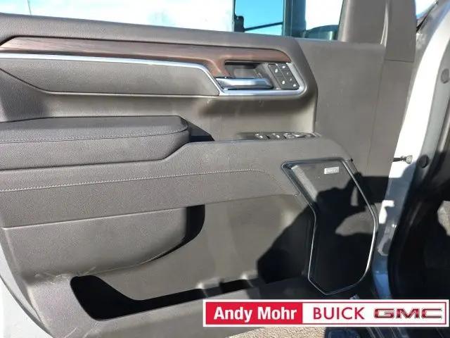 2026 GMC Sierra 2500HD Crew Cab, Standard Bed, SLT, 4WD