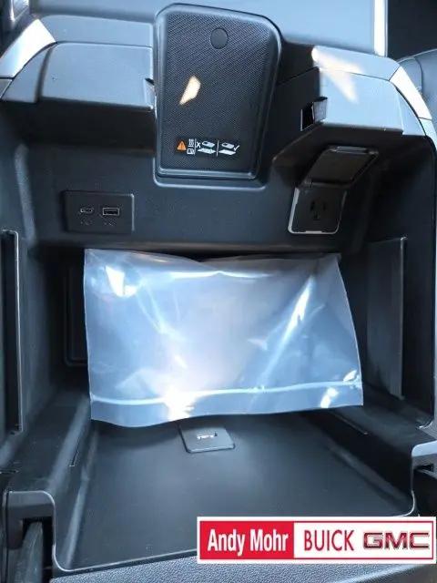 2026 GMC Sierra 2500HD Crew Cab, Standard Bed, SLT, 4WD