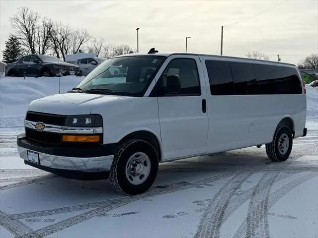 2025 Chevrolet Express Passenger RWD 3500 Extended Wheelbase LT