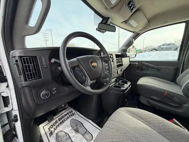 2025 Chevrolet Express Passenger RWD 3500 Extended Wheelbase LT