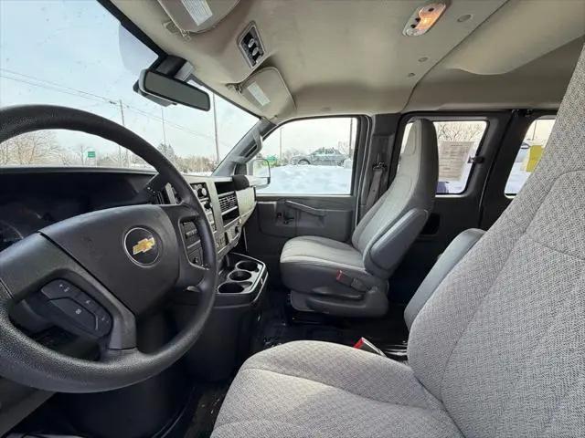 2025 Chevrolet Express Passenger RWD 3500 Extended Wheelbase LT