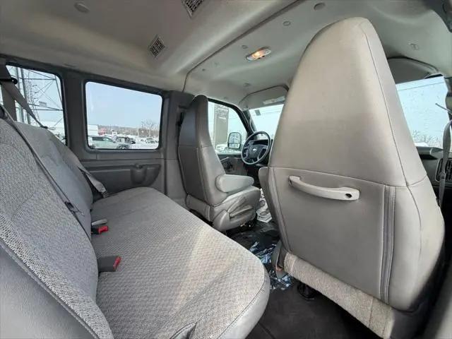 2025 Chevrolet Express Passenger RWD 3500 Extended Wheelbase LT