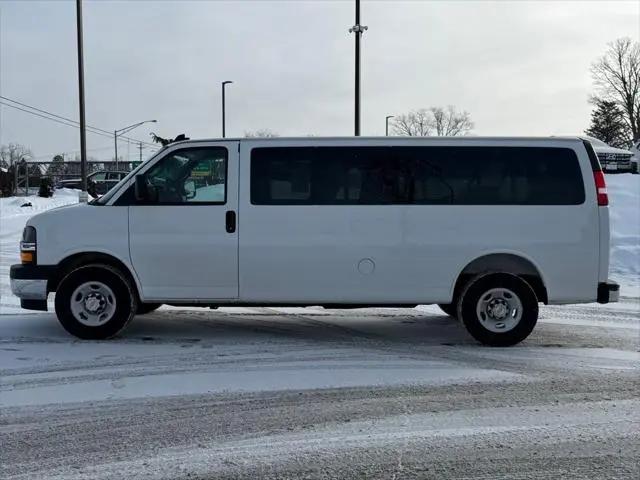 2025 Chevrolet Express Passenger RWD 3500 Extended Wheelbase LT