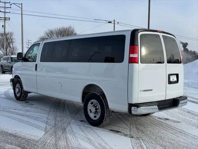 2025 Chevrolet Express Passenger RWD 3500 Extended Wheelbase LT