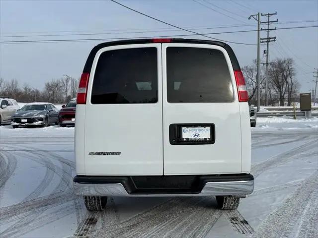 2025 Chevrolet Express Passenger RWD 3500 Extended Wheelbase LT
