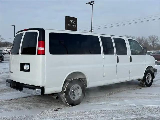 2025 Chevrolet Express Passenger RWD 3500 Extended Wheelbase LT