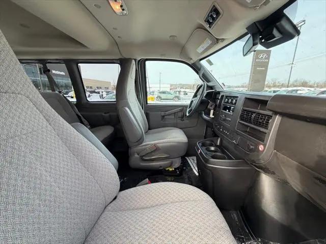 2025 Chevrolet Express Passenger RWD 3500 Extended Wheelbase LT