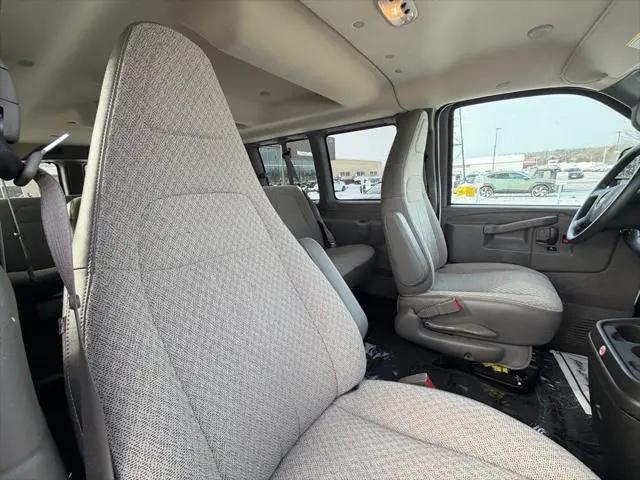 2025 Chevrolet Express Passenger RWD 3500 Extended Wheelbase LT