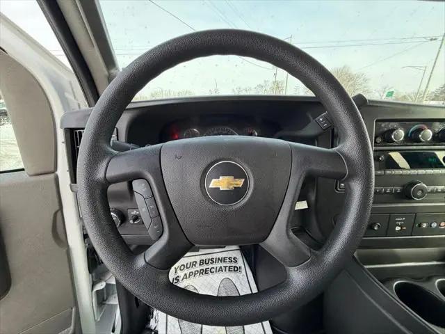 2025 Chevrolet Express Passenger RWD 3500 Extended Wheelbase LT