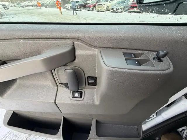 2025 Chevrolet Express Passenger RWD 3500 Extended Wheelbase LT