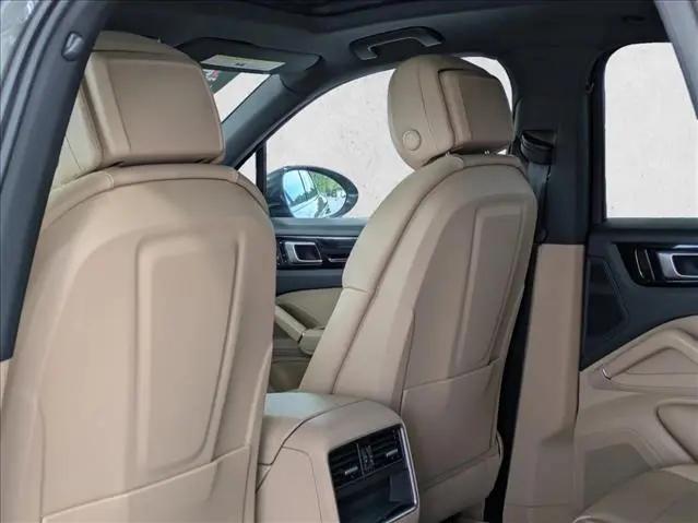 2021 Porsche Cayenne Cayenne