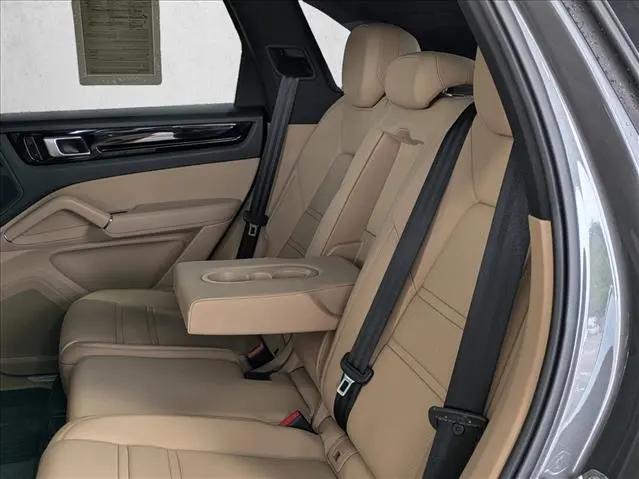 2021 Porsche Cayenne Cayenne