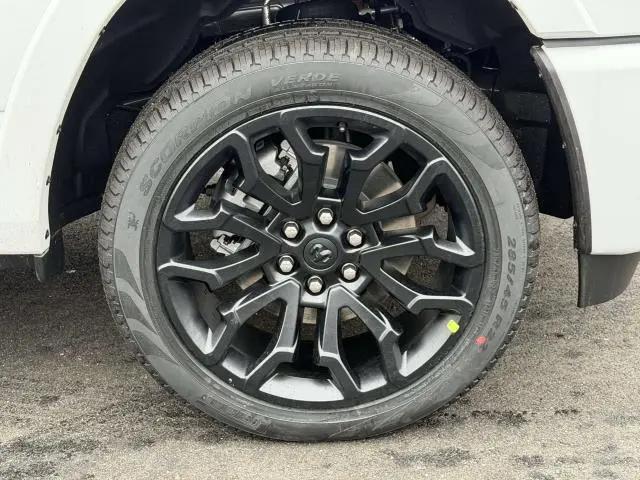 2026 Ram 1500 Limited Crew Cab 4x4 5'7" Box