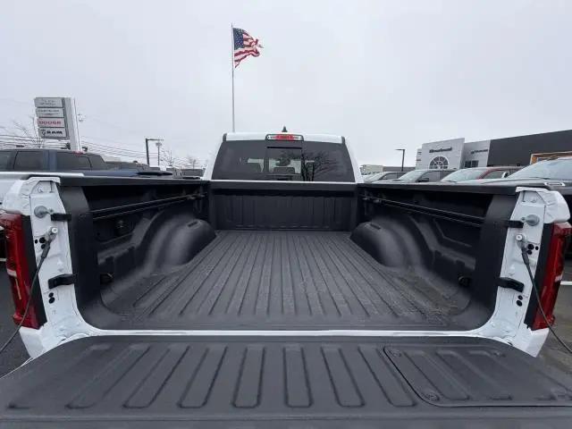 2026 Ram 1500 Limited Crew Cab 4x4 5'7" Box