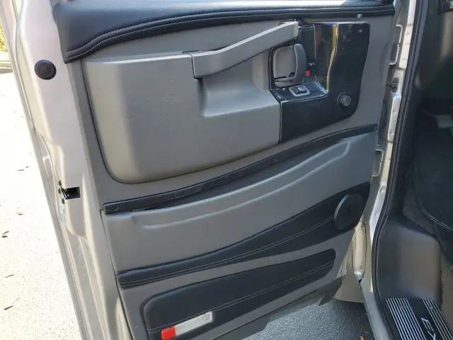 2022 Chevrolet Express Cargo Van RWD 2500 Extended Wheelbase WT
