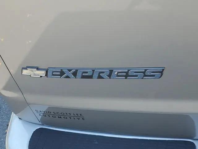 2022 Chevrolet Express Cargo Van RWD 2500 Extended Wheelbase WT