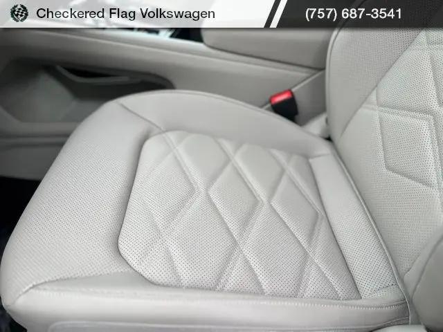 2026 Volkswagen Atlas SE with Technology