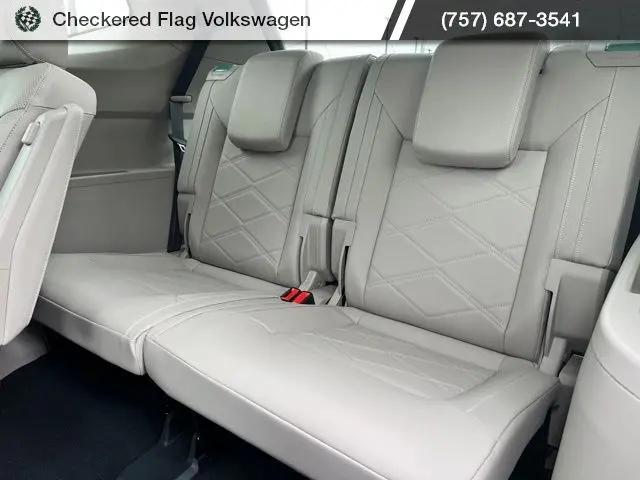 2026 Volkswagen Atlas SE with Technology