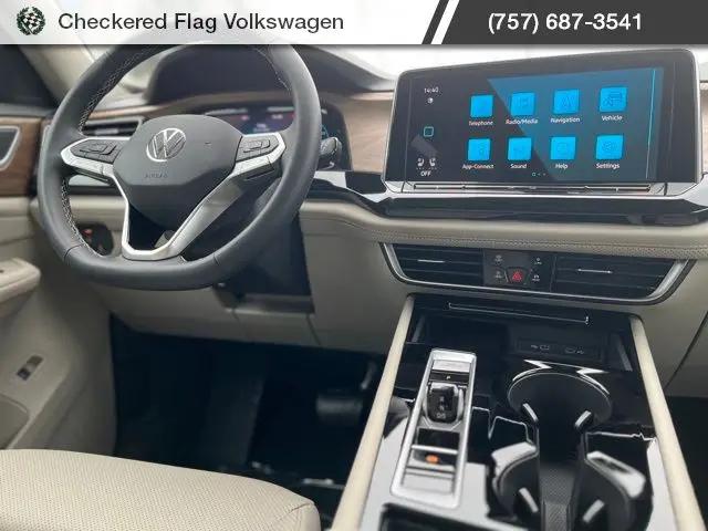 2026 Volkswagen Atlas SE with Technology