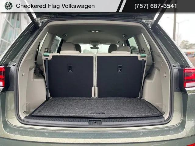 2026 Volkswagen Atlas SE with Technology