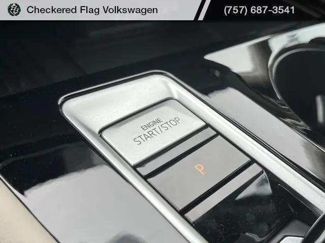 2026 Volkswagen Atlas SE with Technology