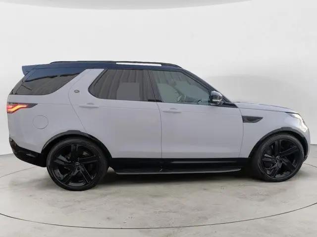 2025 Land Rover Discovery P360 Dynamic SE