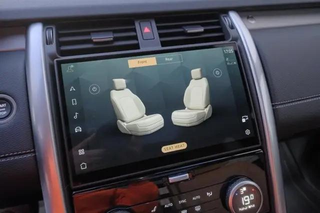 2025 Land Rover Discovery P360 Dynamic SE
