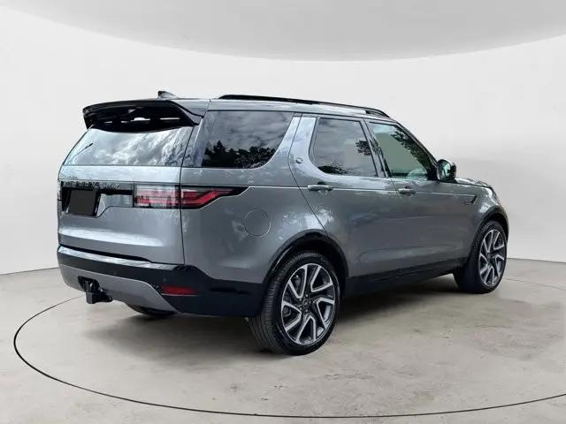 2025 Land Rover Discovery P300 Dynamic SE