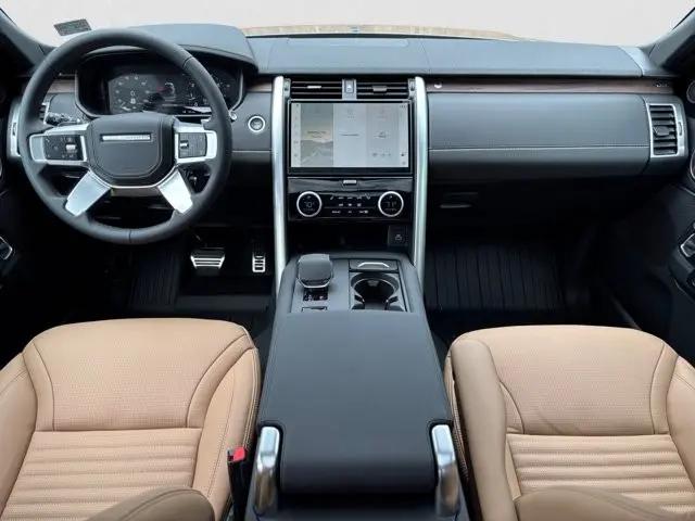 2025 Land Rover Discovery P300 Dynamic SE