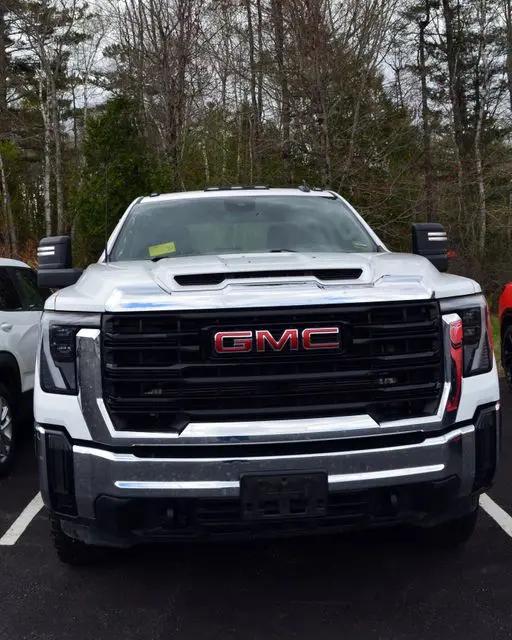 2024 GMC Sierra 3500HD 4WD Crew Cab Standard Bed Pro