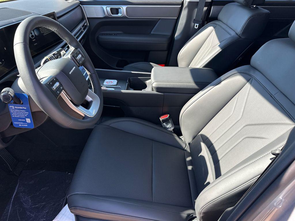 New 2026 Shimmering Silver HYUNDAI SEL FWD image 10