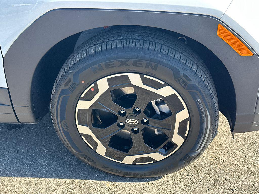 New 2026 White Hyundai SEL FWD image 13