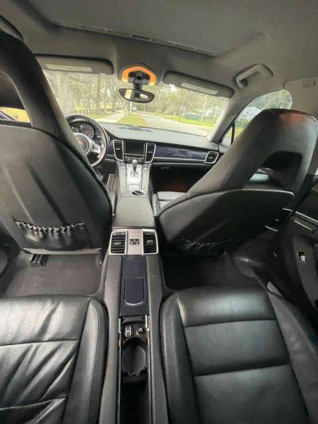 2016 Porsche Panamera 4