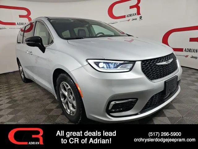 2024 Chrysler Pacifica Limited for sale in Adrian, MI