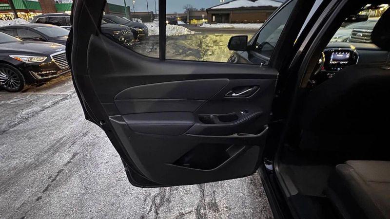 2022 Chevrolet Traverse AWD LT Cloth