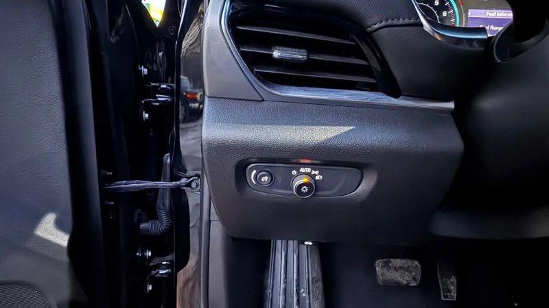 2022 Chevrolet Traverse AWD LT Cloth