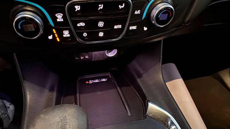 2022 Chevrolet Traverse AWD LT Cloth