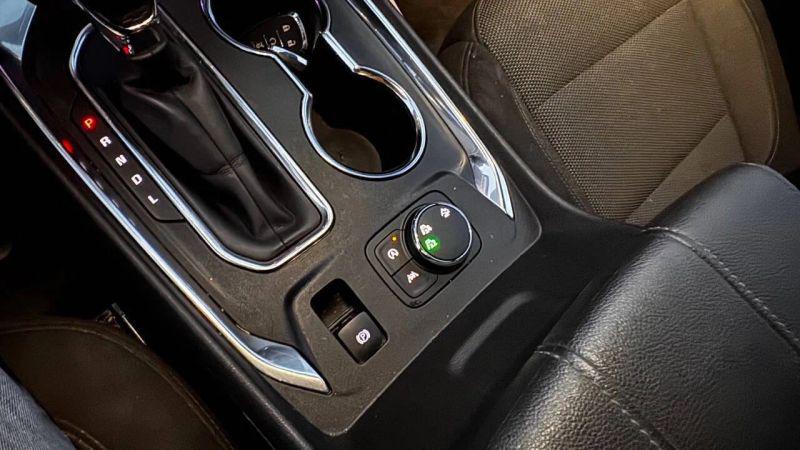 2022 Chevrolet Traverse AWD LT Cloth