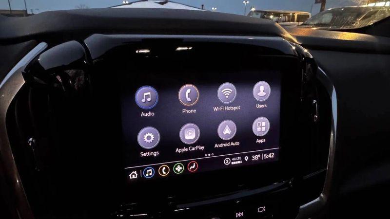 2022 Chevrolet Traverse AWD LT Cloth