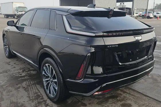 2024 Cadillac iQ Sport w/1SF