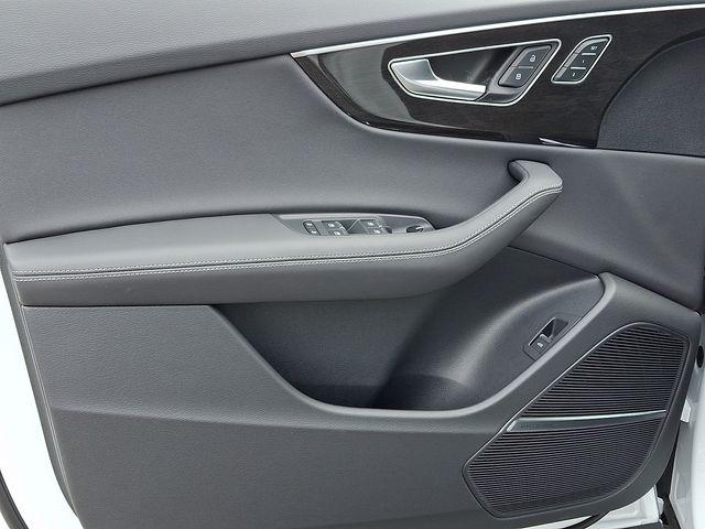 2026 Audi Q8 Premium Plus 55 TFSI quattro Tiptronic