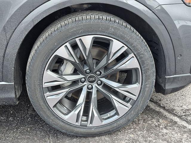 2026 Audi Q8 Premium Plus 55 TFSI quattro Tiptronic