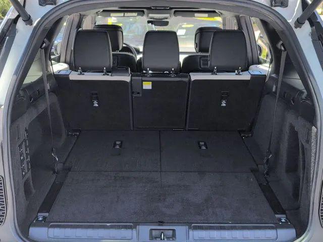 2022 Land Rover Discovery P360 S R-Dynamic