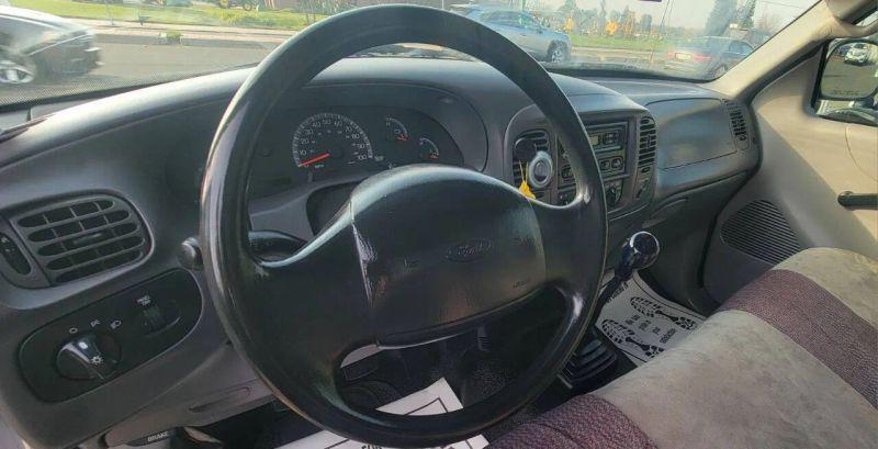 1999 Ford F-150 Base