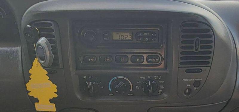 1999 Ford F-150 Base