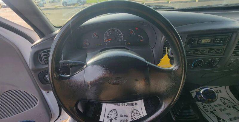 1999 Ford F-150 Base